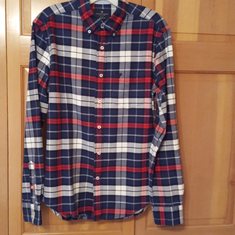 American Eagle men's shirt